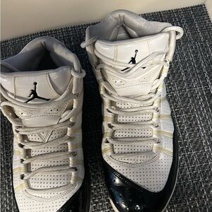 Jordan Play in These Basketball shoes
